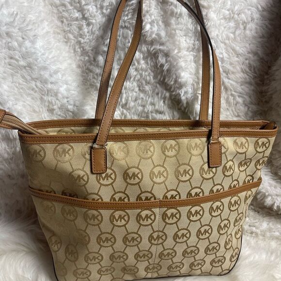 Michael Kors Kempton Signature Medium Pocket Tote (Camel/Tan)gold tone accent. - Picture 5 of 14